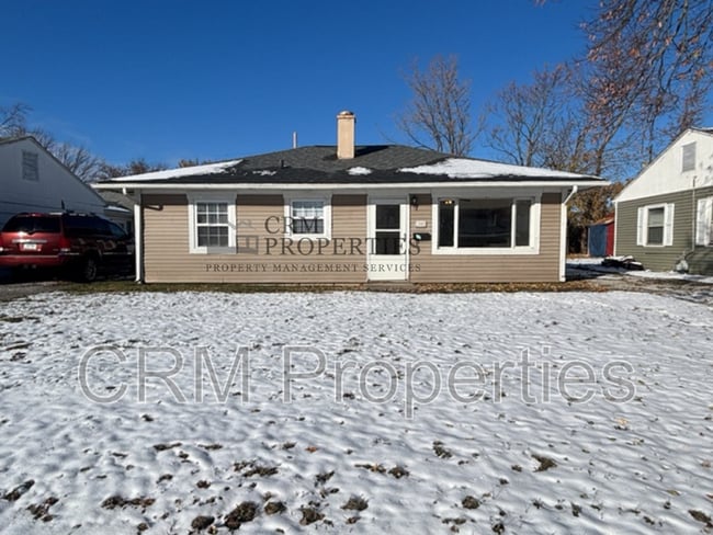 Primary Photo - 1008 E Fischer St