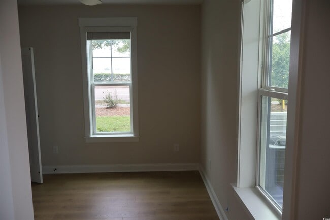 Building Photo - 8459 Waltzing Waves Ct