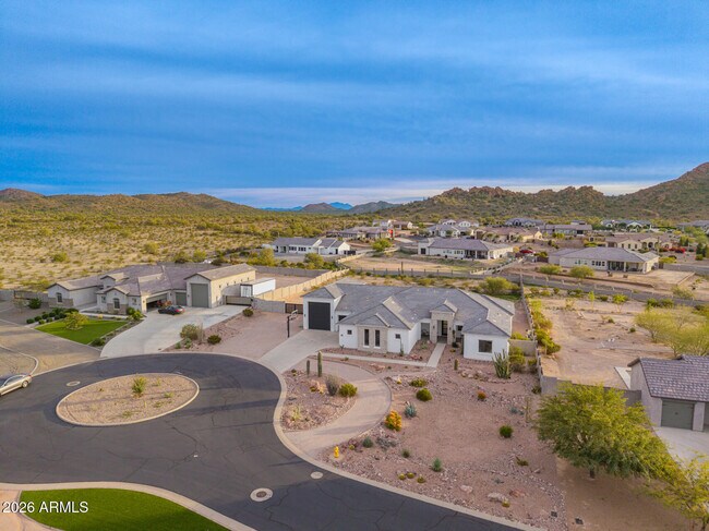 Building Photo - 267 W Amherst St