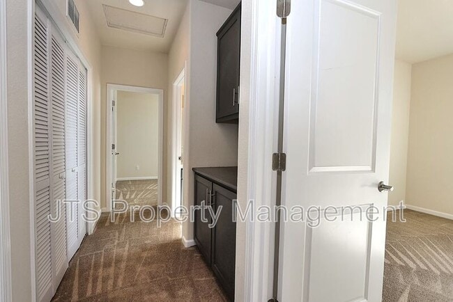 Building Photo - 2488 Ben Ali Wy