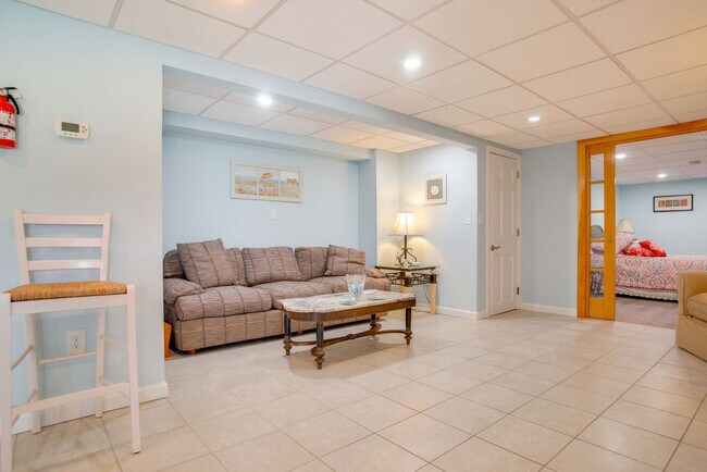 Building Photo - 89 Sunset Cir