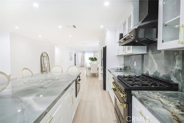 Building Photo - 7306 Farmdale Ave