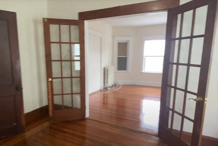 Building Photo - 124 Hillside Rd