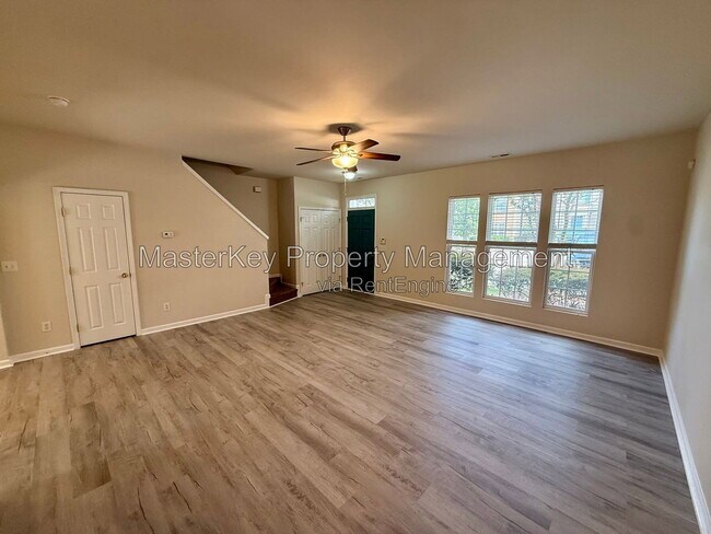 Building Photo - 414 Walnut Woods Dr