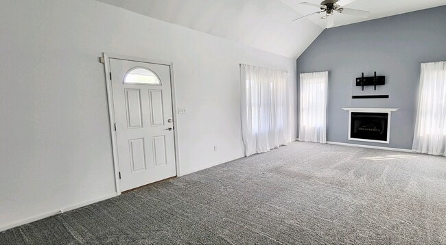 Building Photo - 120 Soundside Estates Dr