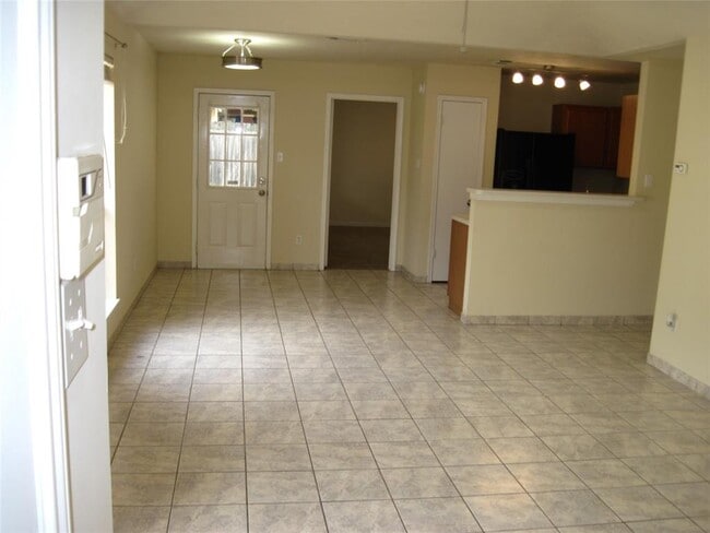 Building Photo - 10326 Bushy Creek Dr