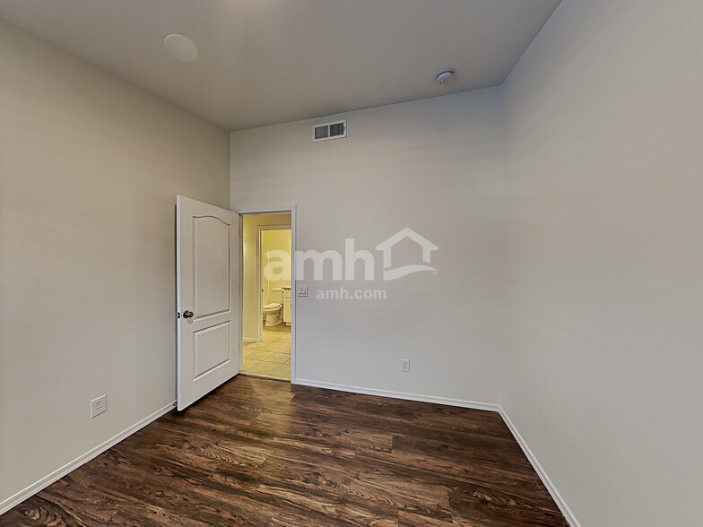 Building Photo - 15142 W Eureka Trail