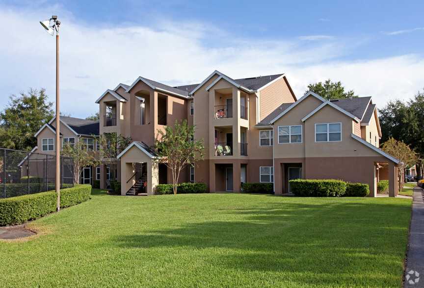 Building Photo - River Park Apartments