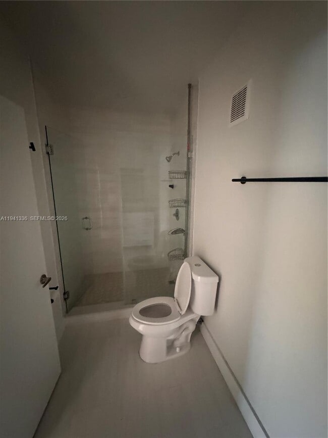 Building Photo - 13528 SW 9th Ln