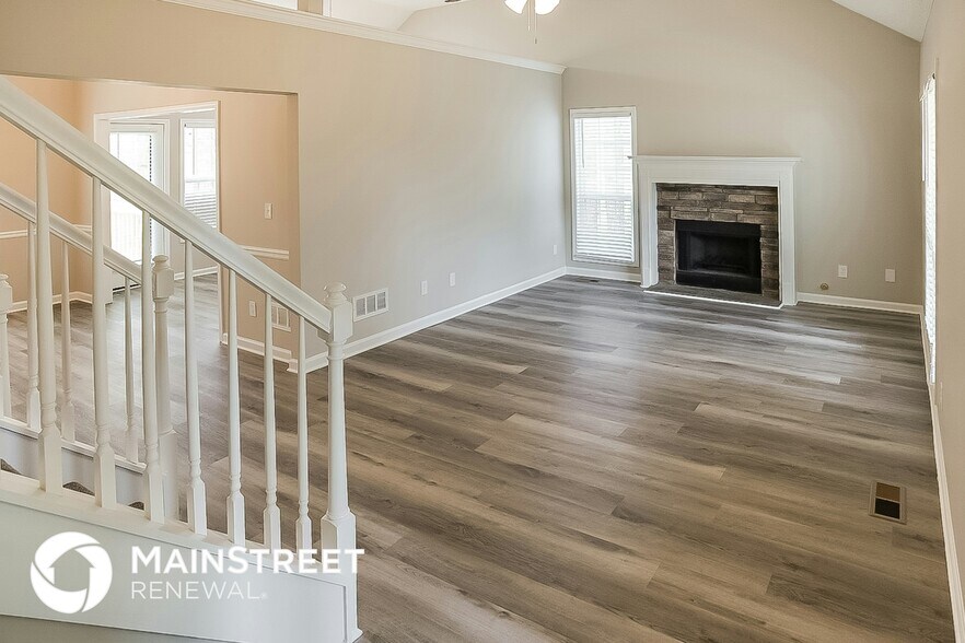 Building Photo - 100 Creekside Cir