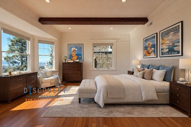 Building Photo - Panoramic Hill Estate with Sweeping Views