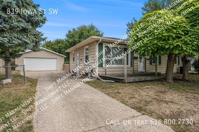 Building Photo - 839 Iowa St SW