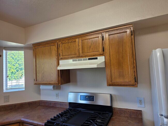 Building Photo - 3134 W 30th St