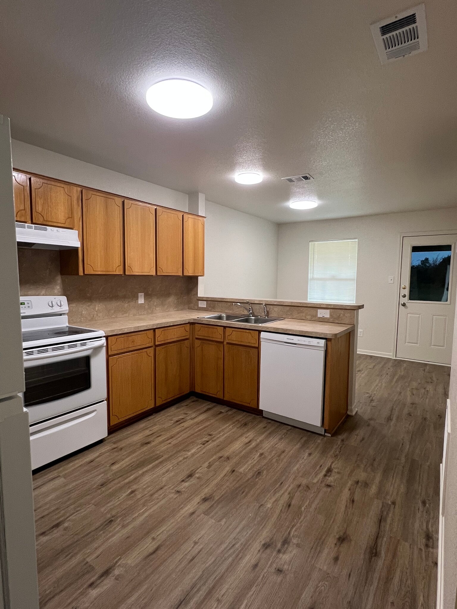 Building Photo - 416 Justin Ln