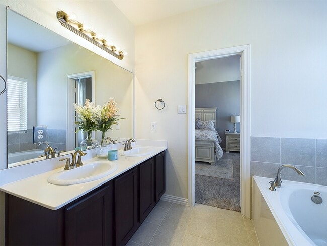 Building Photo - 15427 Crathie Bend Dr