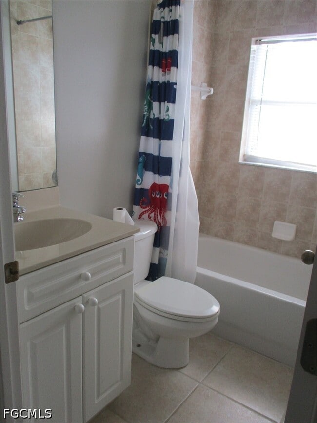 Building Photo - 4330 SW 7th Pl