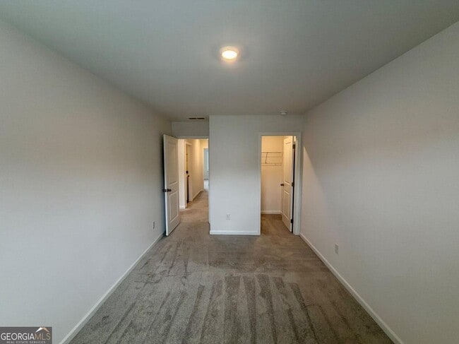Building Photo - 257 Kenoot Dr