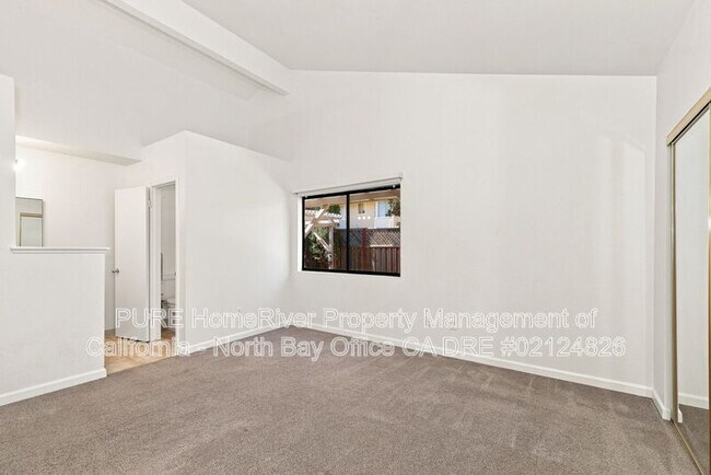 Building Photo - 514 Christopher Way