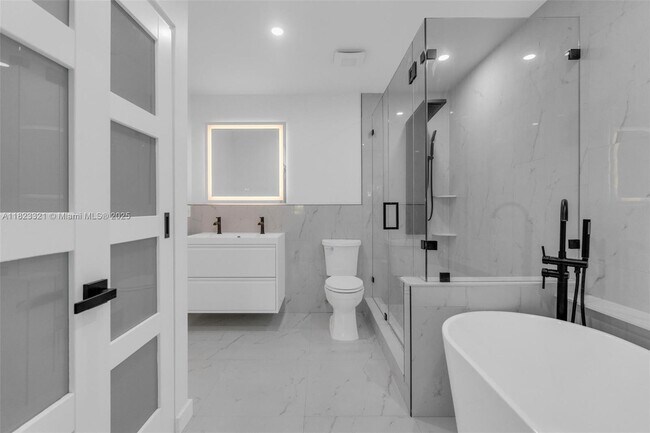 Building Photo - 2494 Cordoba Bend