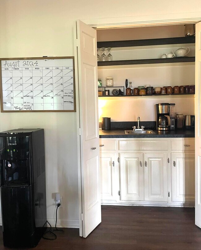 Building Photo - 960 First Monday Ln