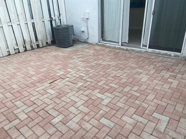 Building Photo - 15637 SW 41st St