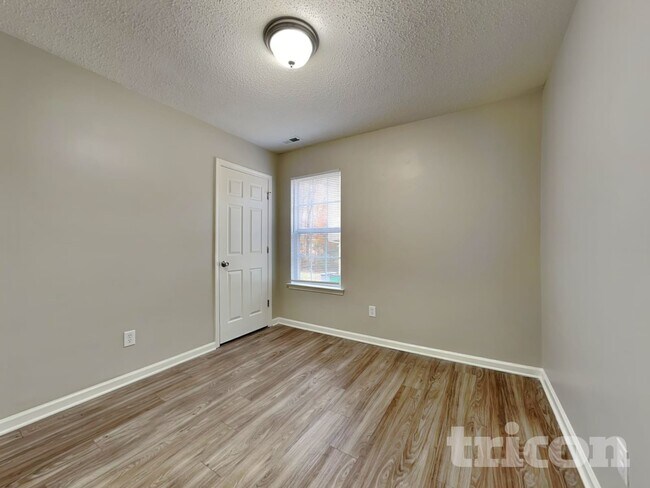 Building Photo - 5020 Osage Cir