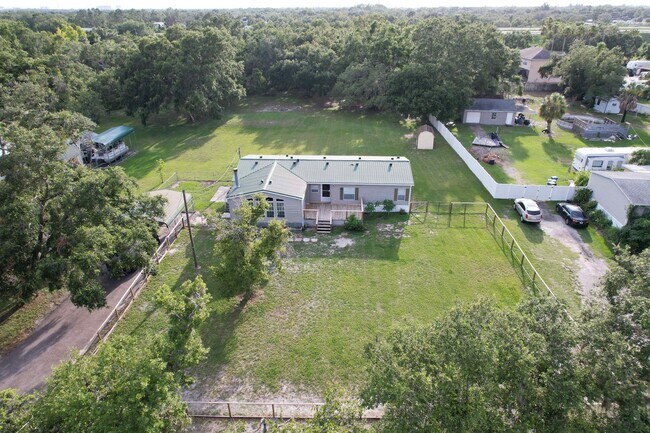Building Photo - 3 Bedroom / 2 Bath House On An Acre