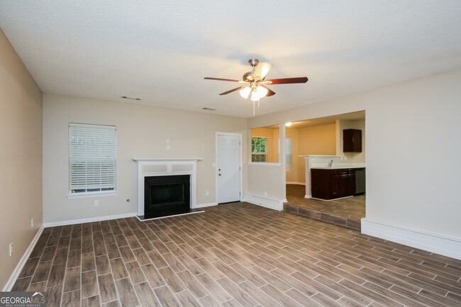 Building Photo - 5875 Sunflower Ct