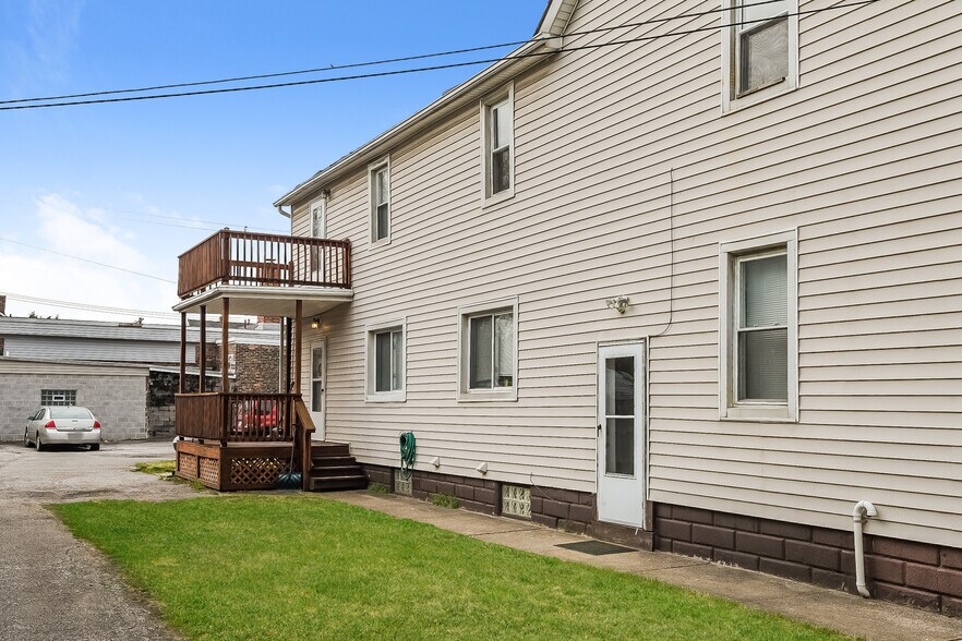 Building Photo - 1321 Buhrer Ave