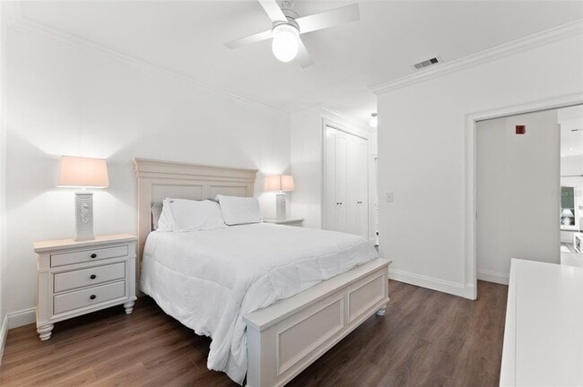 Building Photo - 625 Tropical Breeze Wy