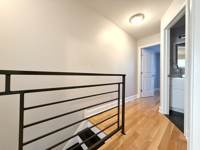 Building Photo - 2535 S Sartain St