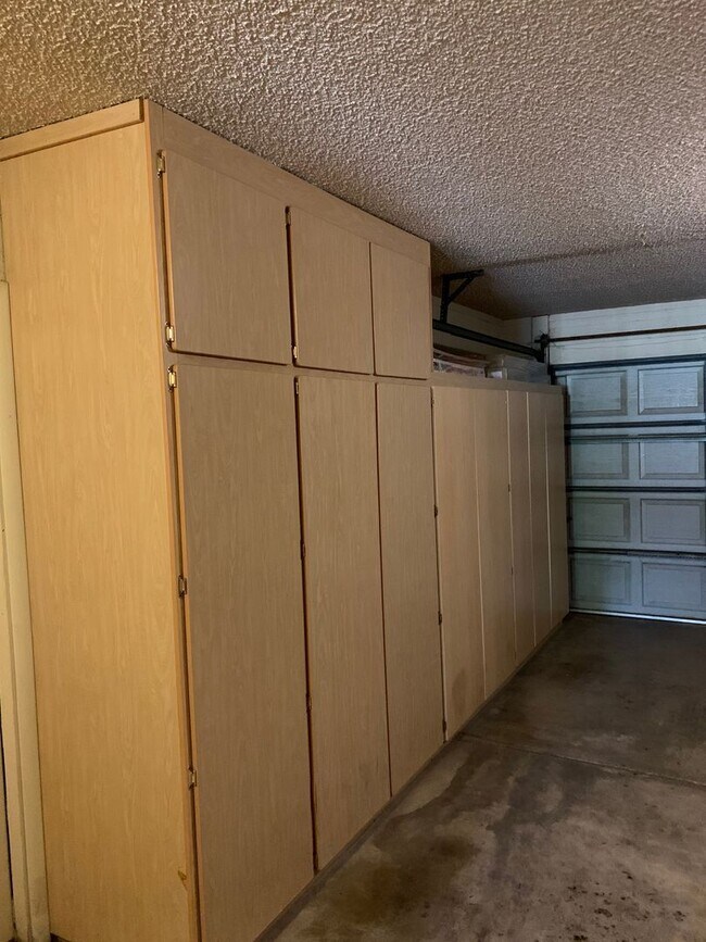 Building Photo - COMING SOON! Spacious 3 Bed 2 Bath Home w/ Private Pool!