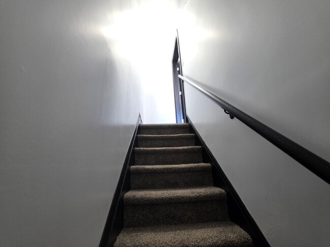 Building Photo - Fully Updated 2 bedroom 1 bathroom home for rent!