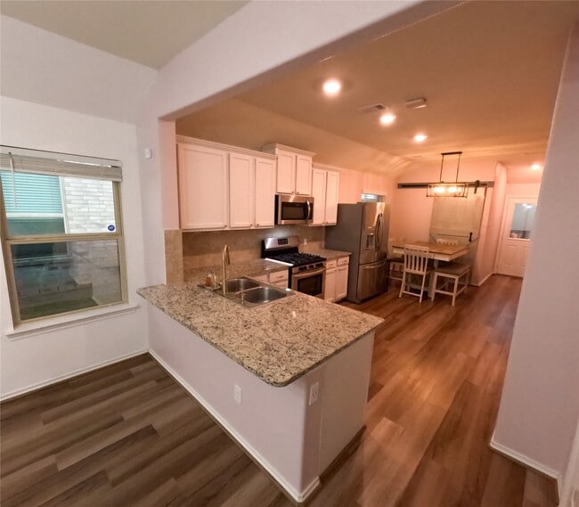 Building Photo - 5515 Savanna Pasture Rd