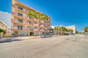 Building Photo - 6920 Harding Ave