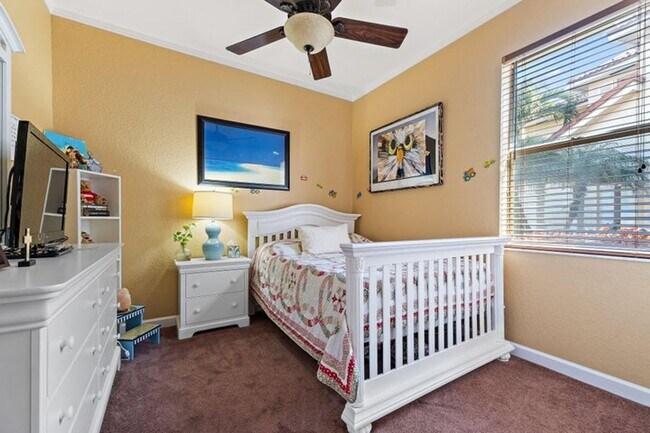 Building Photo - 6024 SE Crooked Oak Ave