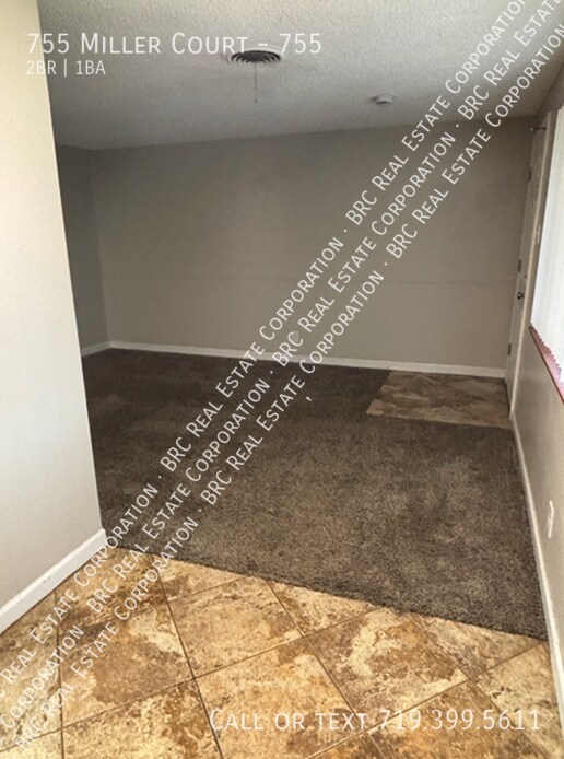 Building Photo - 755 Miller Ct