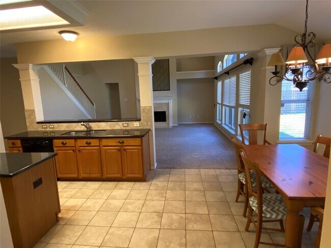 Building Photo - 14510 Miscindy Pl