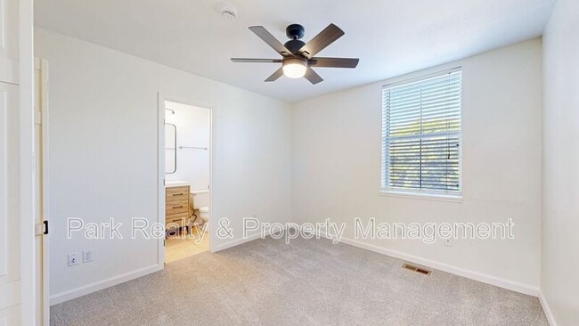 Building Photo - 1300 Garfield St