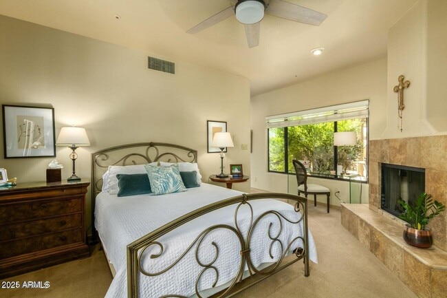 Building Photo - 7280 E Mary Sharon Dr