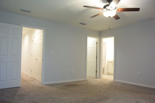 Building Photo - 1213 Grantham Dr