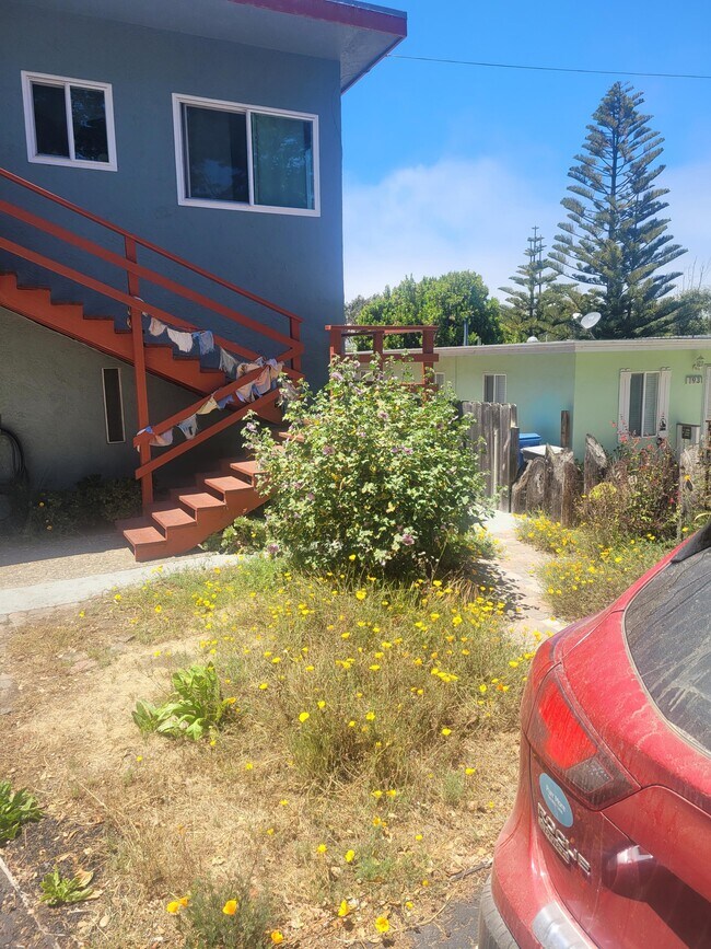 Building Photo - 1941 Nancy Ave