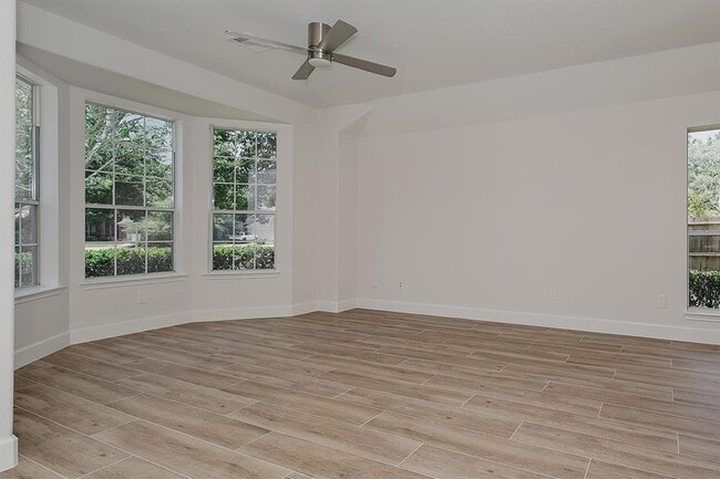 Building Photo - 26 Archer Oak Pl