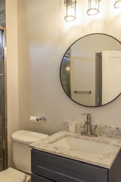 Building Photo - 352 Winslow St