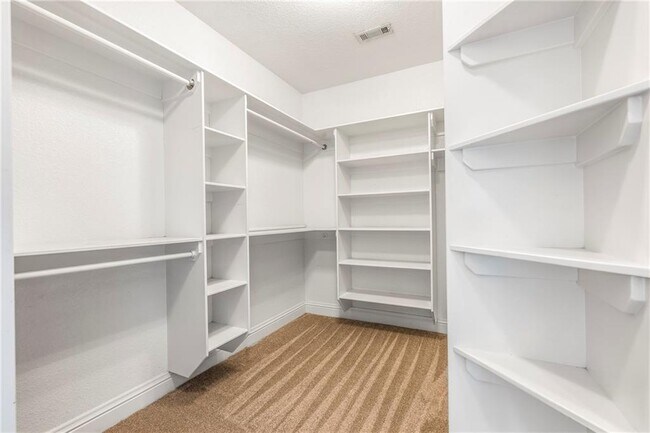 Building Photo - 5503 S 44th St