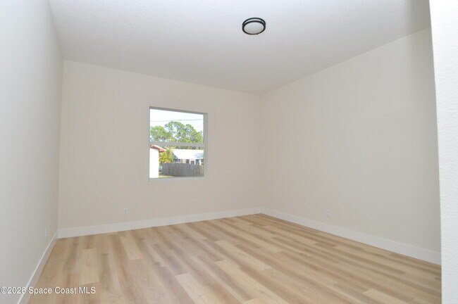 Building Photo - 1043 Walden Blvd SE