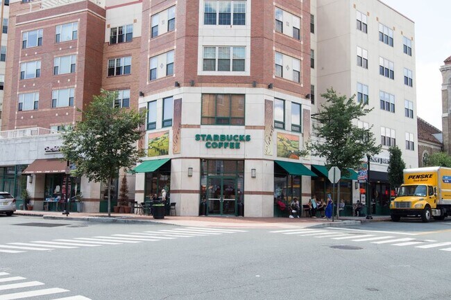 Building Photo - The Regis Montclair