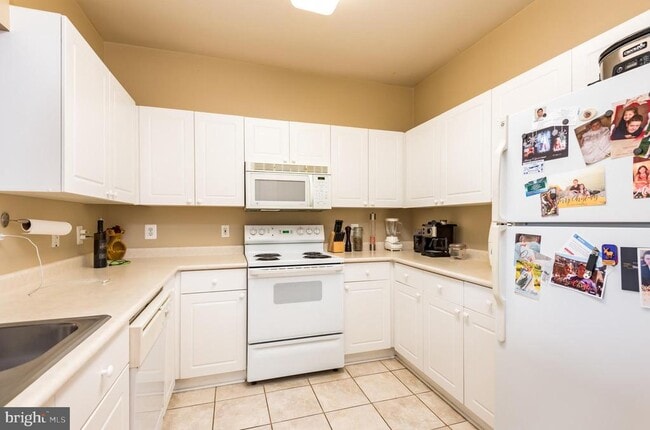 Building Photo - 4551 Strutfield Ln