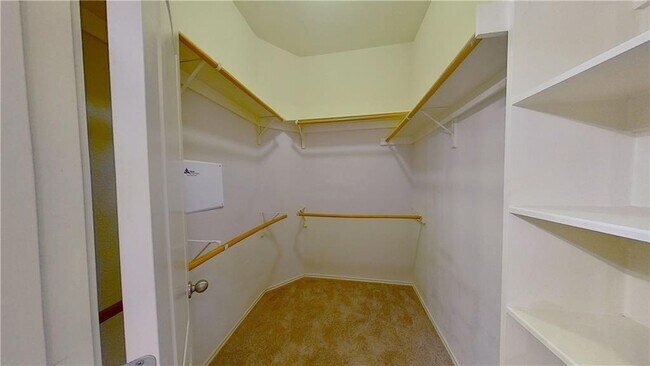 Building Photo - 100 Inman Dr