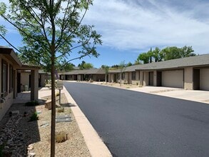 Building Photo - Cottonwood AZ Townhome for rent in convenient gated neighborhood